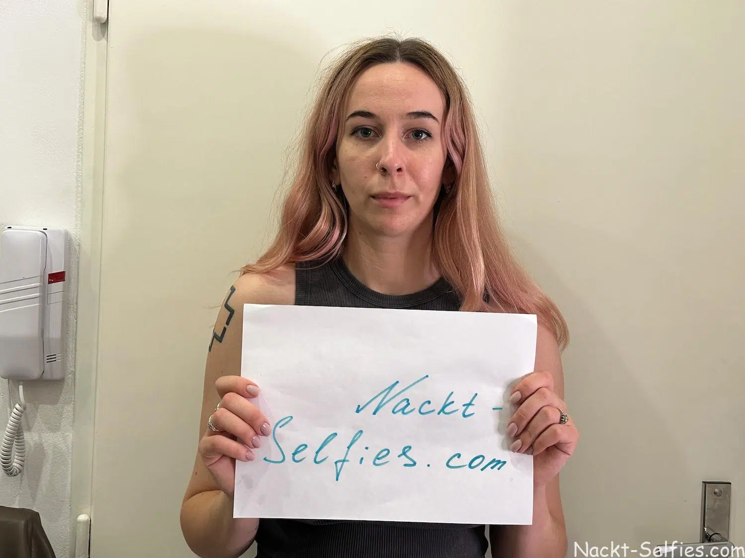 Marry (24) Nackt Selfies von meinen Torpedotitten und Body Marry Nackt Selfies von meinen Torpedotitten