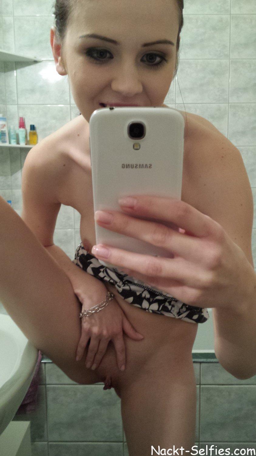 Nackt selfies deutsche frauen