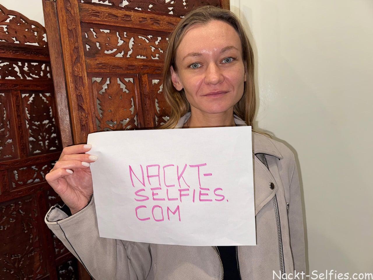 Milf Fotos von Milli (36) mit schlanker und zierlicher Figur Milf Fotos von Milli mit zierlicher Figur