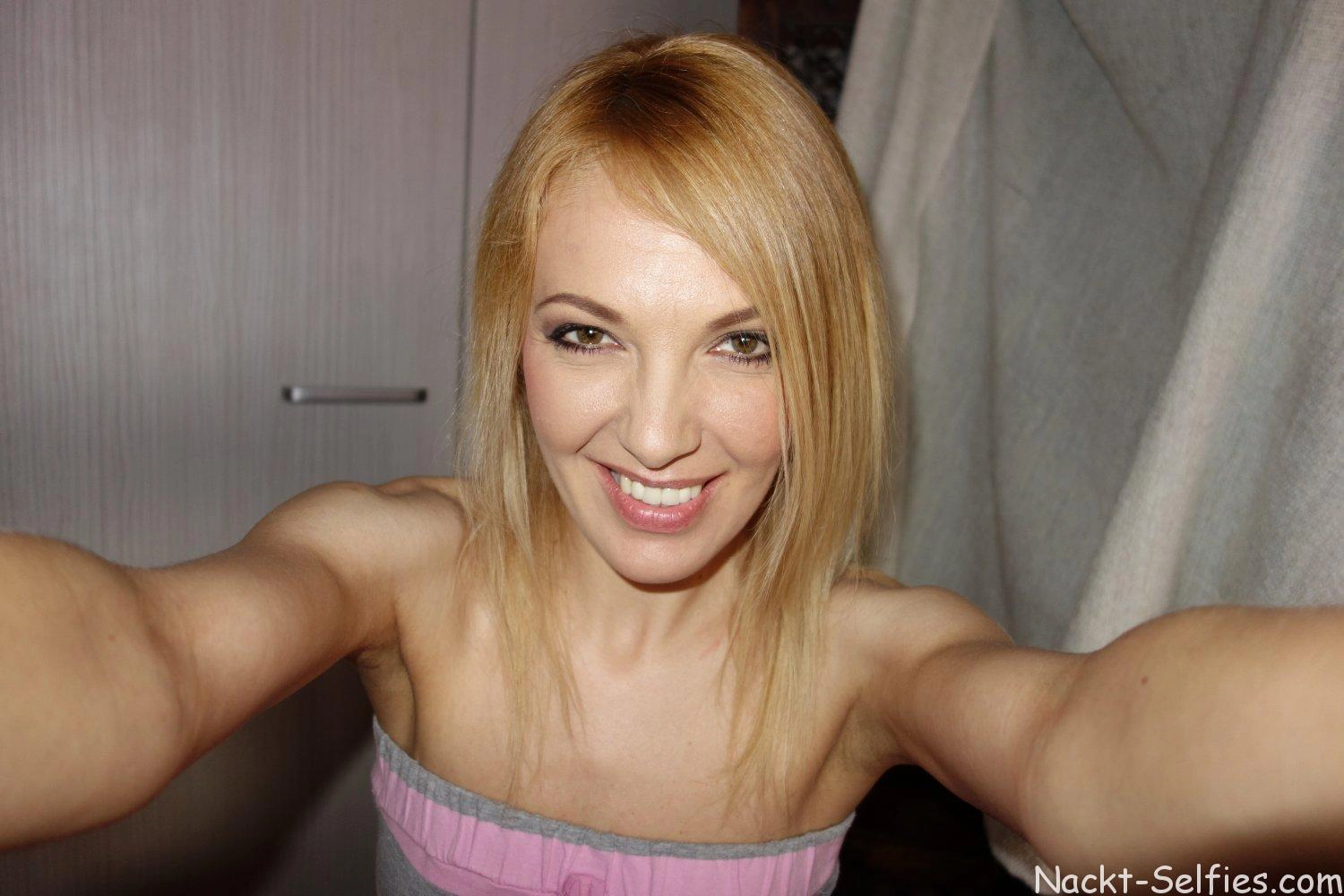 Nackt Selfies Milf Irina